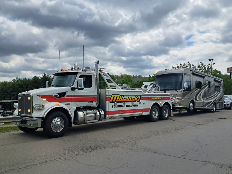 Commercial truck towing and heavy-duty recovery in Scranton and Lackawanna County PA
